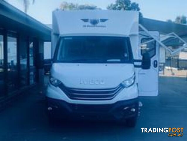2025 JB CARAVANS 73M SLIDE OUT TOURER MOTORHOME  - photo 4 of 29