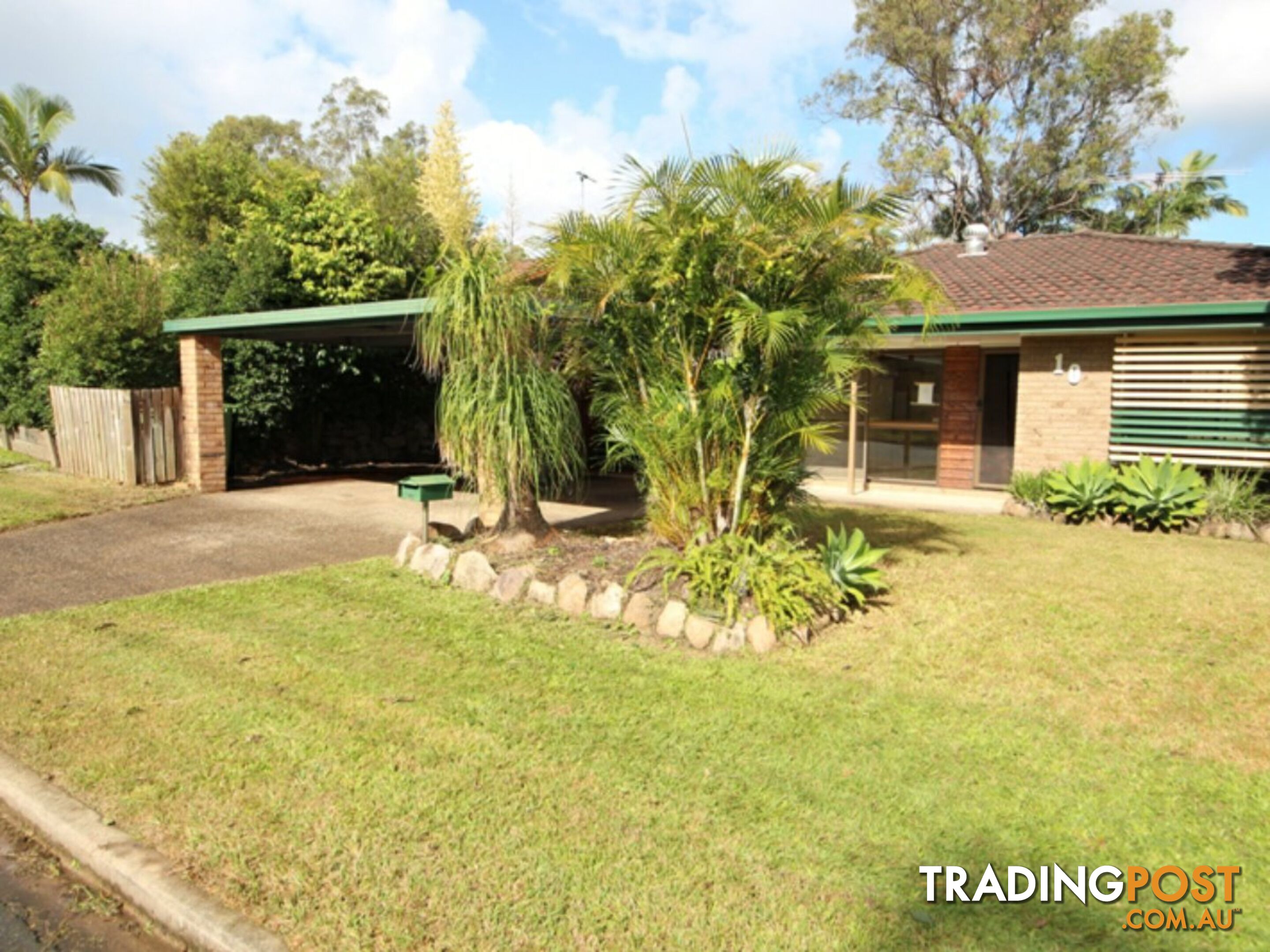 10 Woodlands Avenue PETRIE QLD 4502