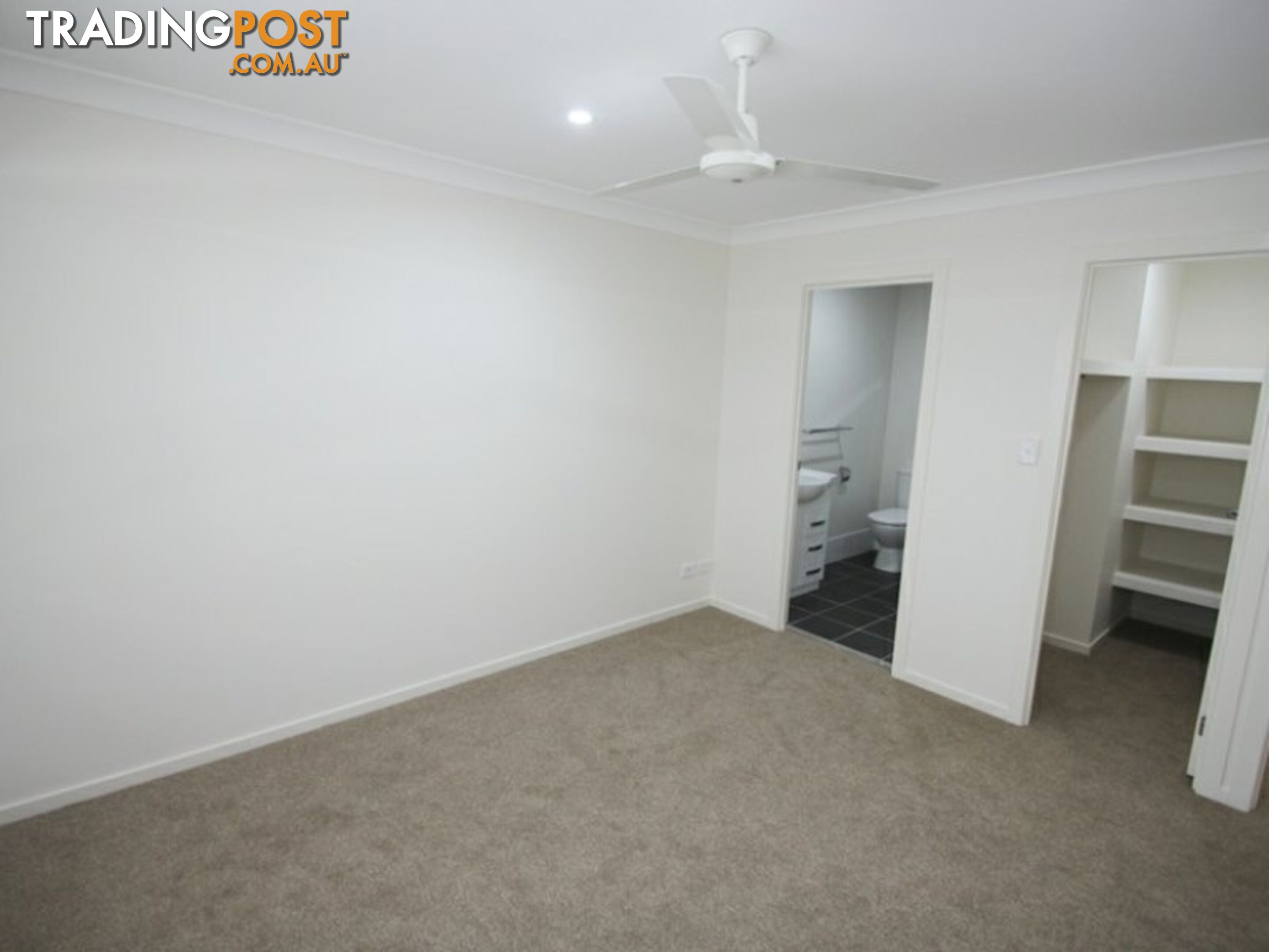 2/11 Storey Road KALLANGUR QLD 4503