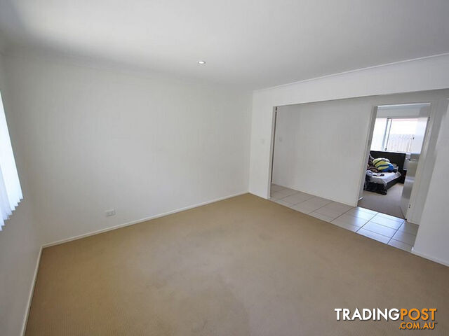 19 Nutmeg Drive GRIFFIN QLD 4503 - photo 3 of 5