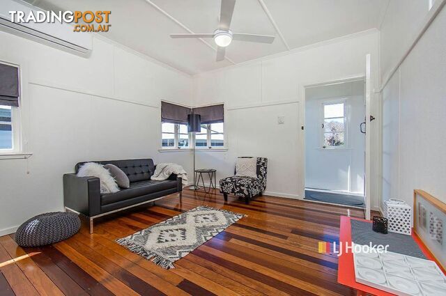 1 Frank Street SCARBOROUGH QLD 4020