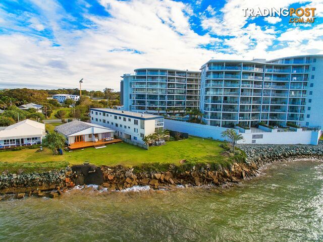 32 Woodcliffe Crescent WOODY POINT QLD 4019