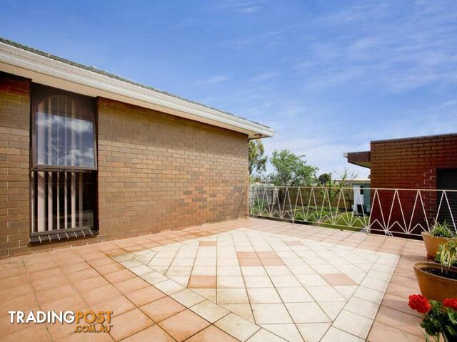 32 Thorburn Street BELL PARK VIC 3215