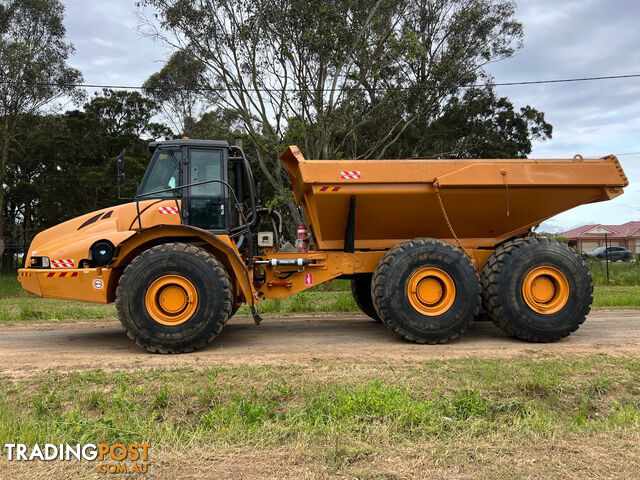 CASE 340 Articulated Off Highway Truck