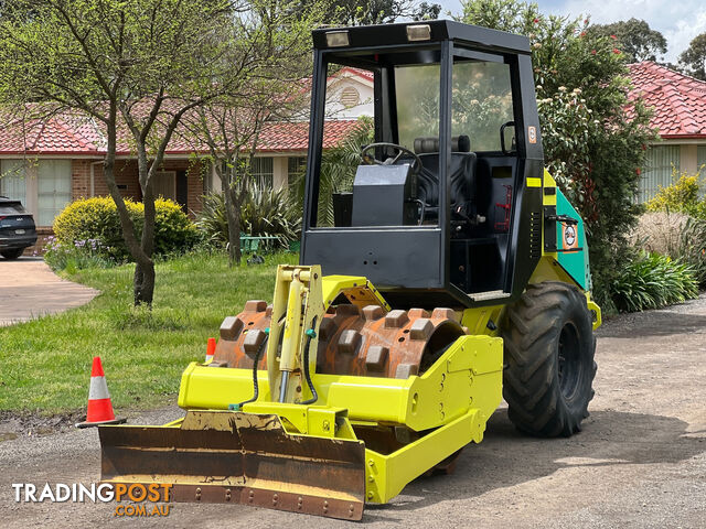 Ammann ASC30 Vibrating Roller Roller/Compacting