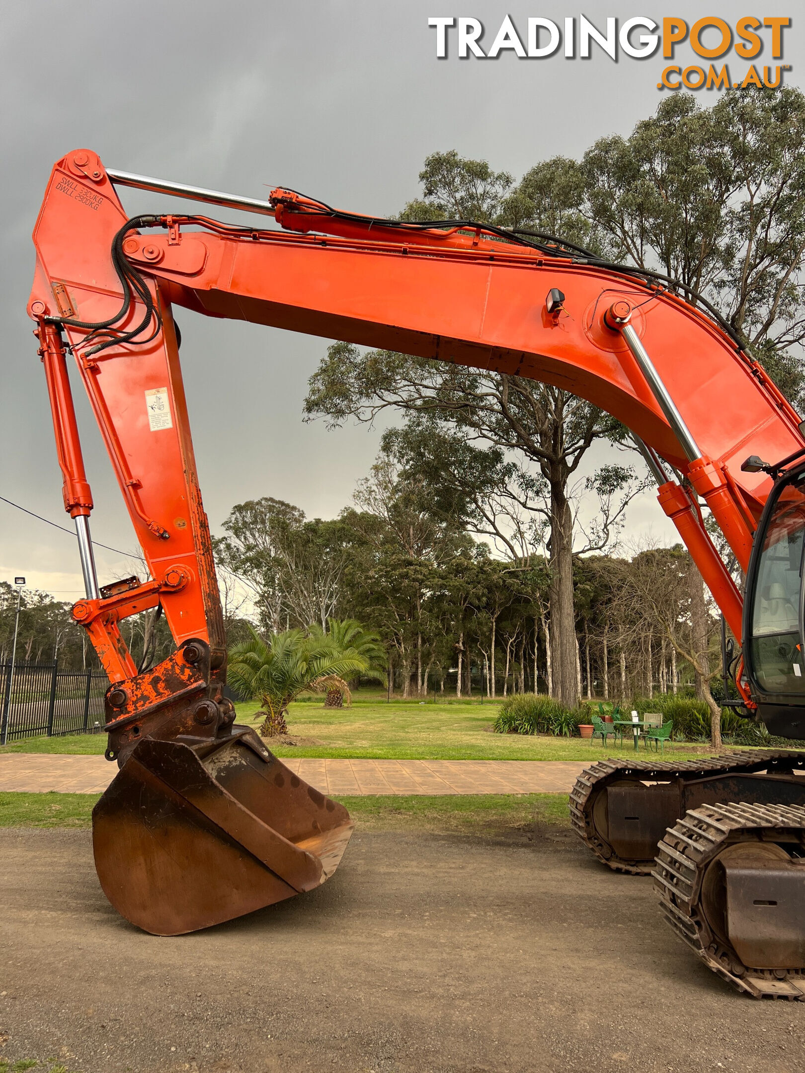 Hitachi ZX330 Tracked-Excav Excavator