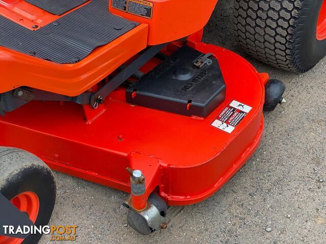 Kubota ZD326 Zero Turn Lawn Equipment