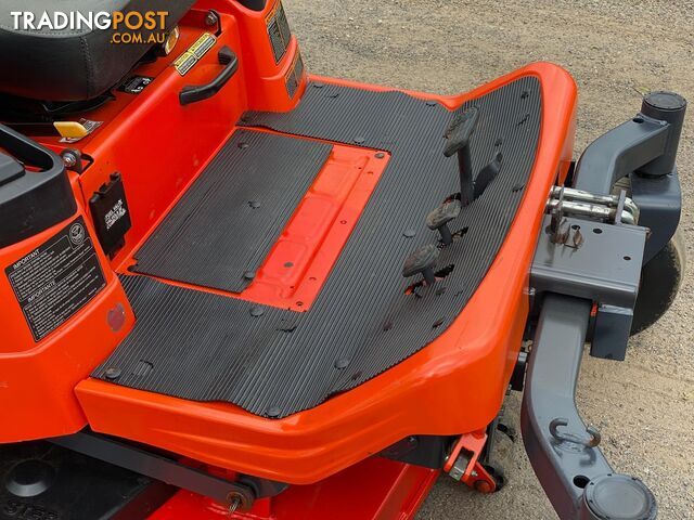 Kubota ZD326 Zero Turn Lawn Equipment