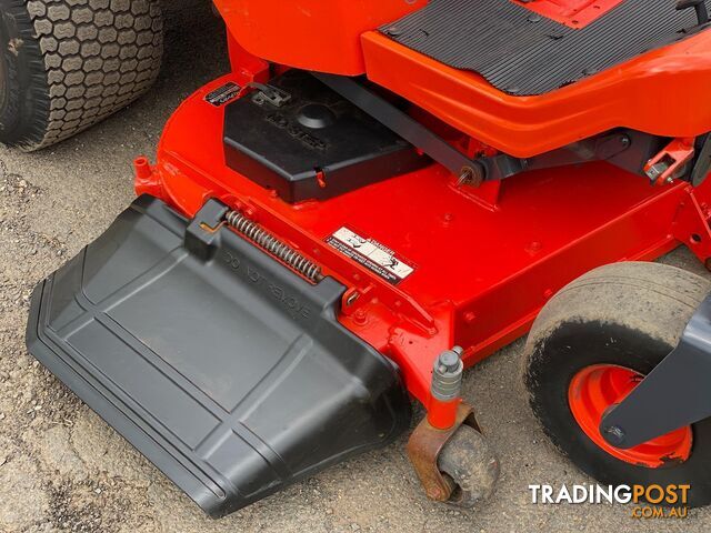 Kubota ZD326 Zero Turn Lawn Equipment