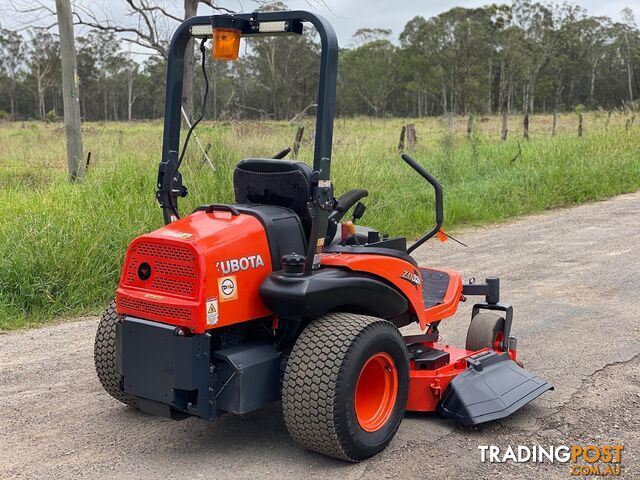 Kubota ZD326 Zero Turn Lawn Equipment