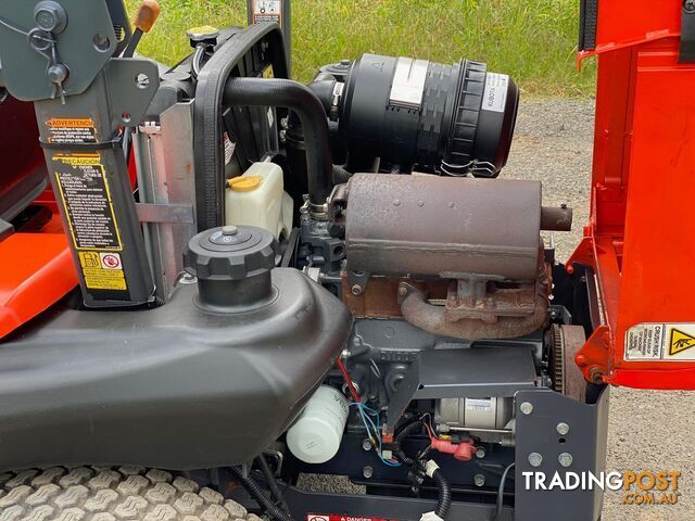 Kubota ZD326 Zero Turn Lawn Equipment