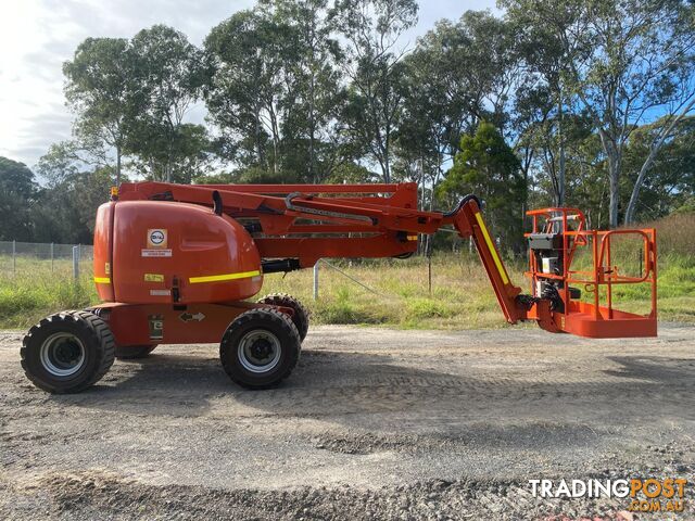 JLG 450AJ Boom Lift Access &amp; Height Safety