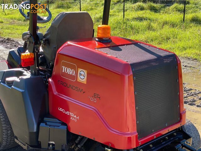 Toro 3200 Front Deck Lawn Equipment