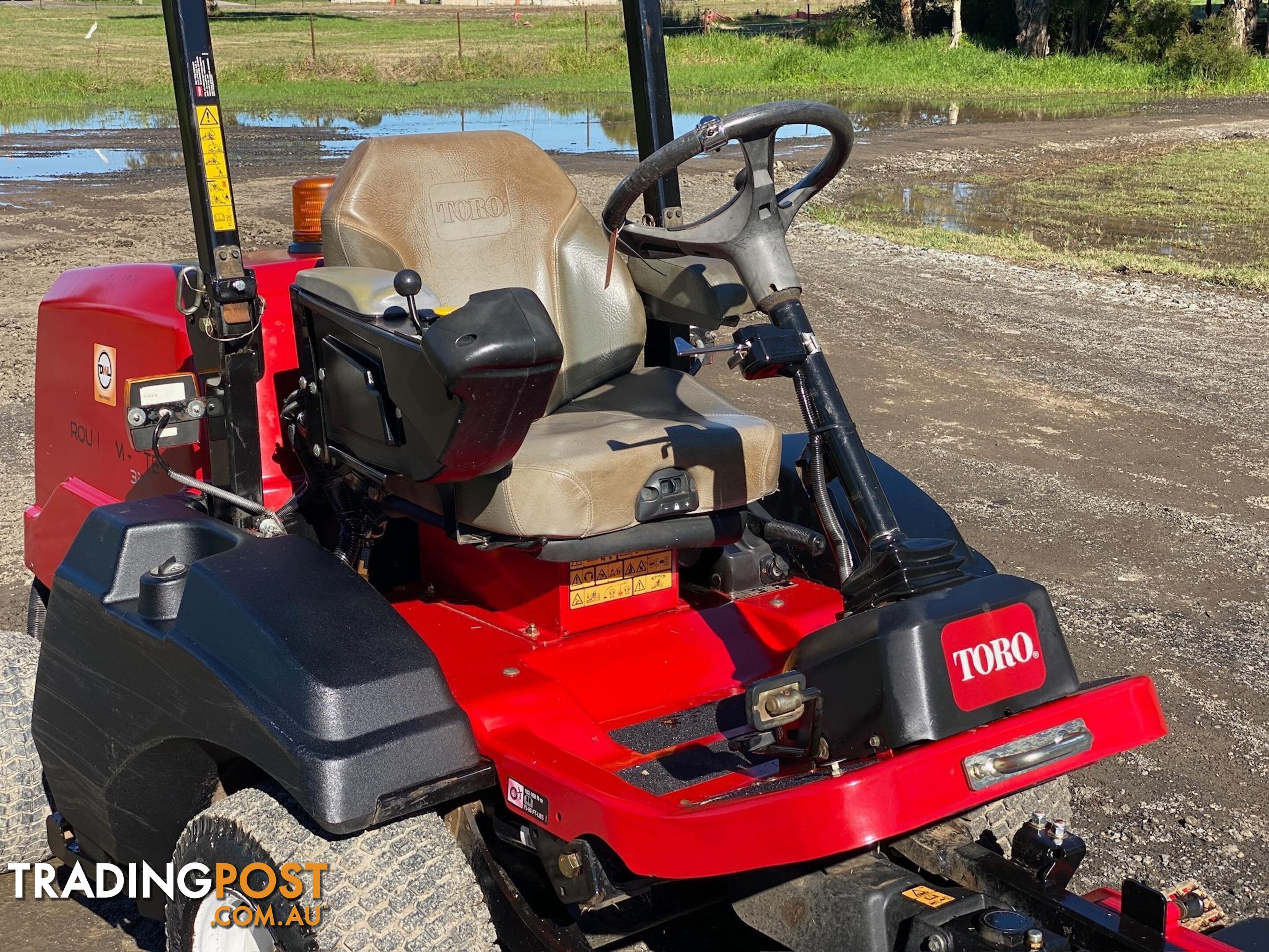 Toro 3200 Front Deck Lawn Equipment