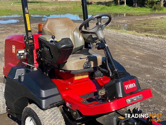 Toro 3200 Front Deck Lawn Equipment