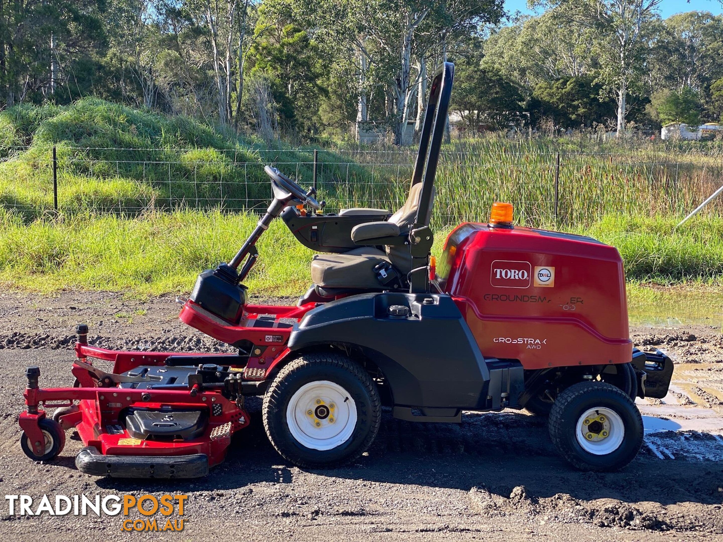 Toro 3200 Front Deck Lawn Equipment