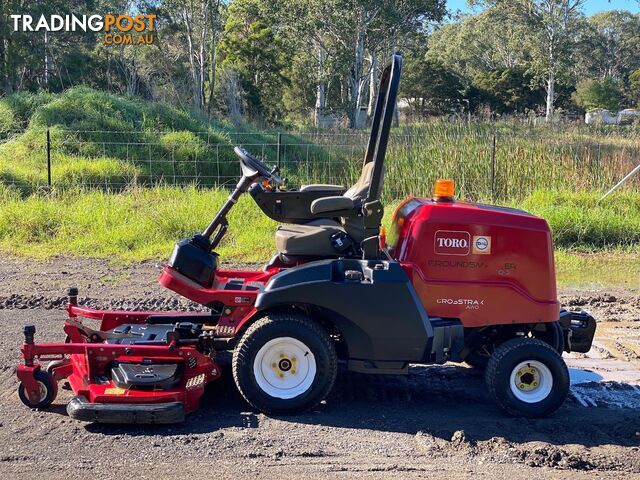 Toro 3200 Front Deck Lawn Equipment