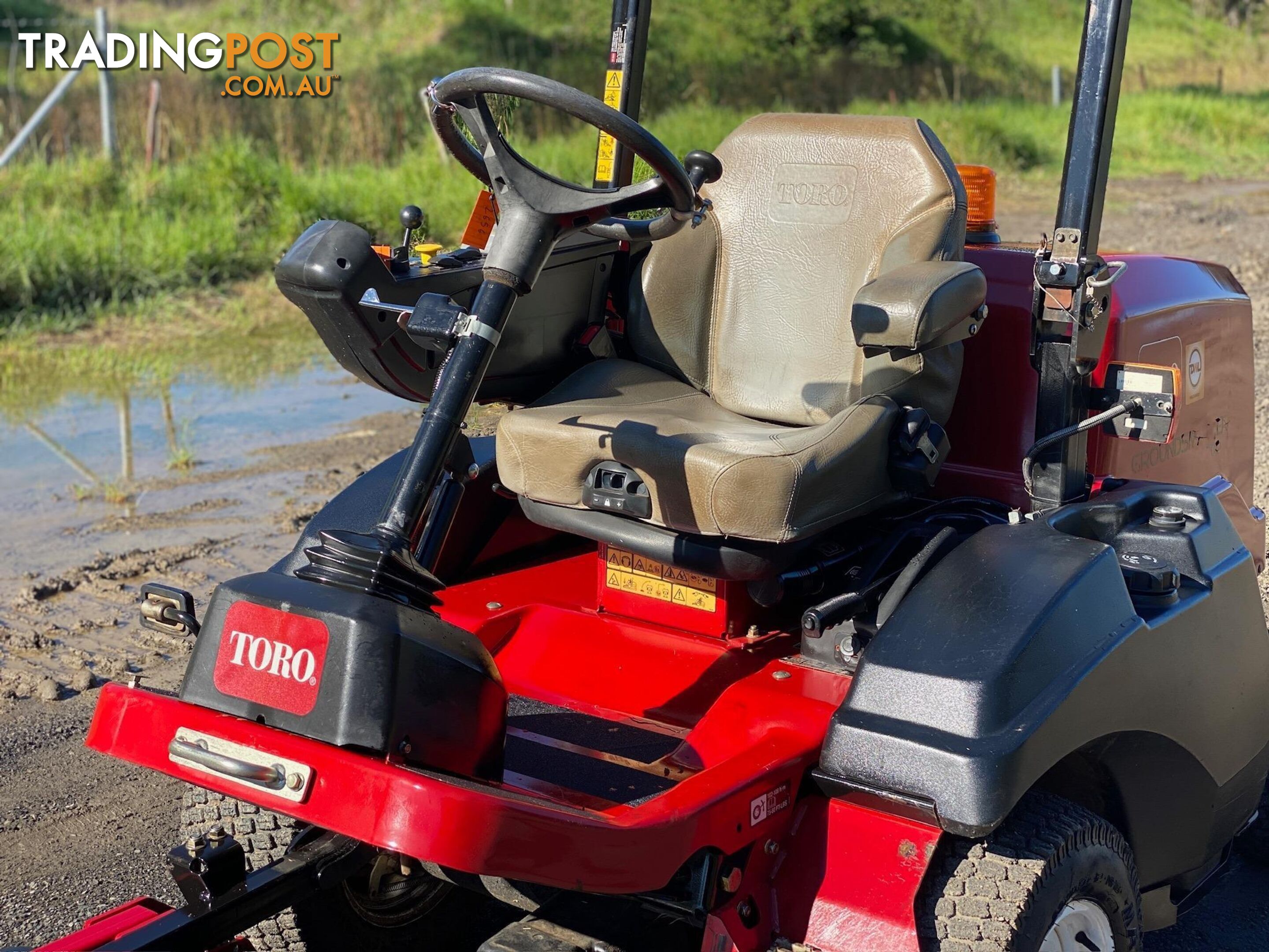 Toro 3200 Front Deck Lawn Equipment