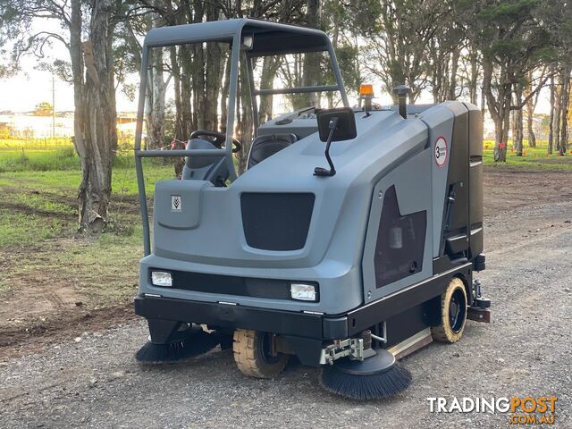Karcher B300 Sweeper Sweeping/Cleaning