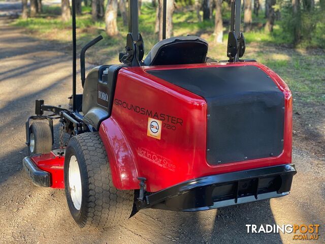 Toro Groundsmaster 7210 Zero Turn Lawn Equipment