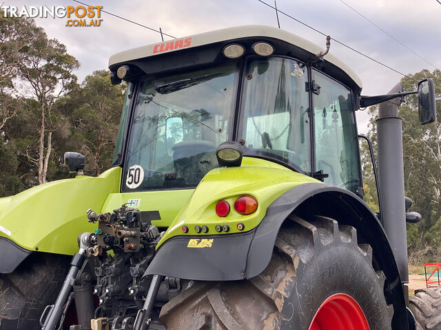 Claas Axion 840 FWA/4WD Tractor