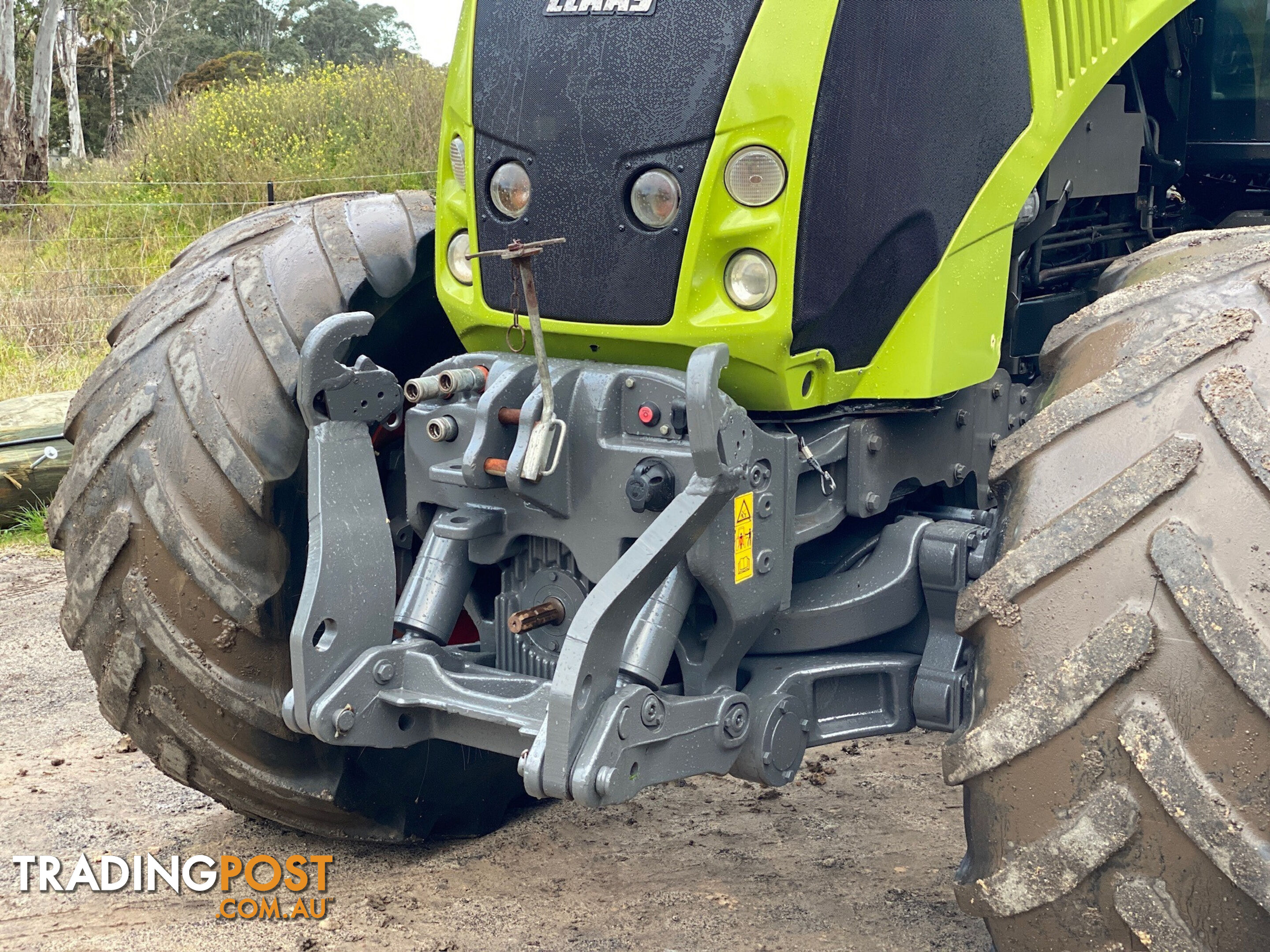 Claas Axion 840 FWA/4WD Tractor