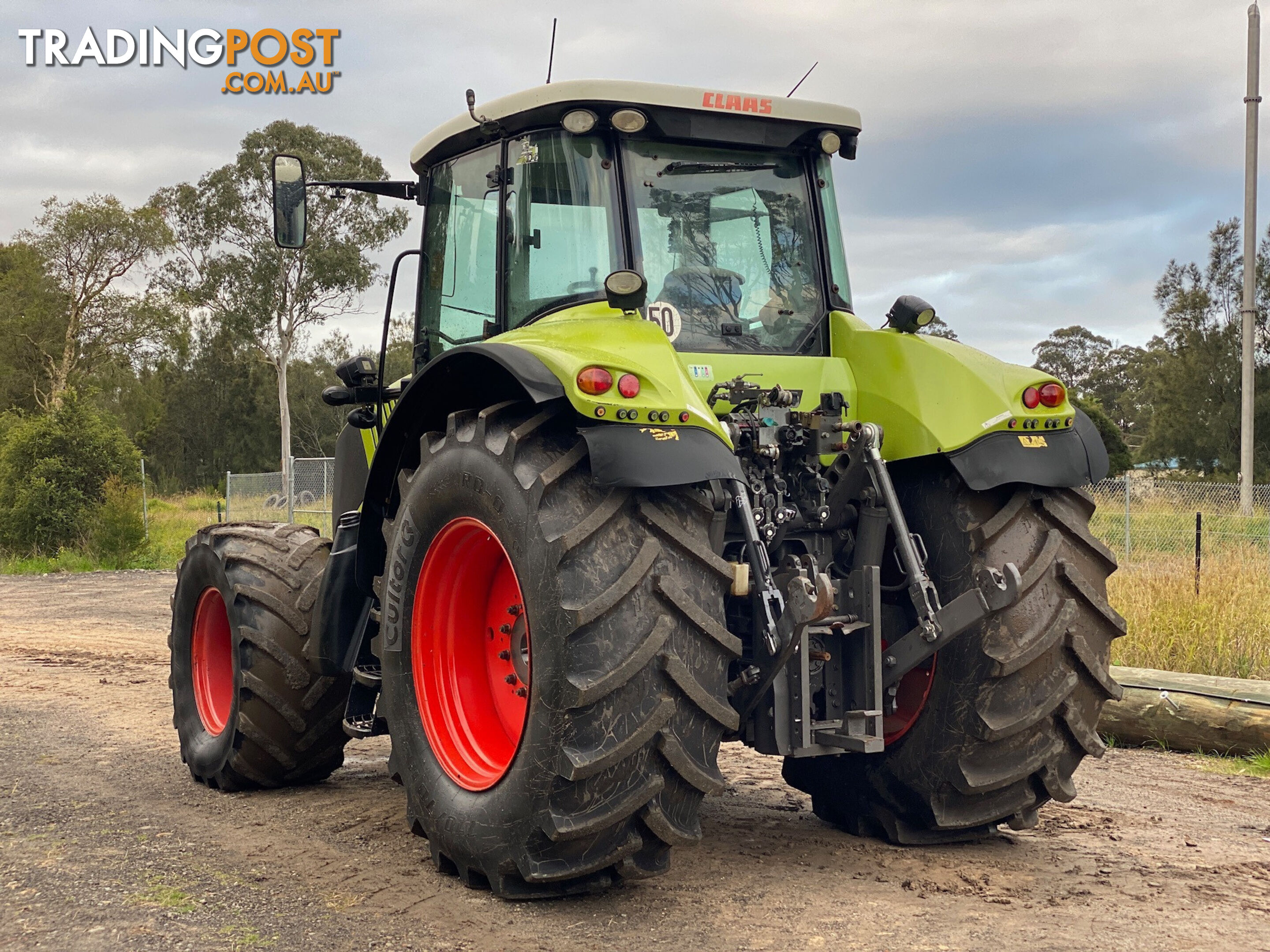 Claas Axion 840 FWA/4WD Tractor