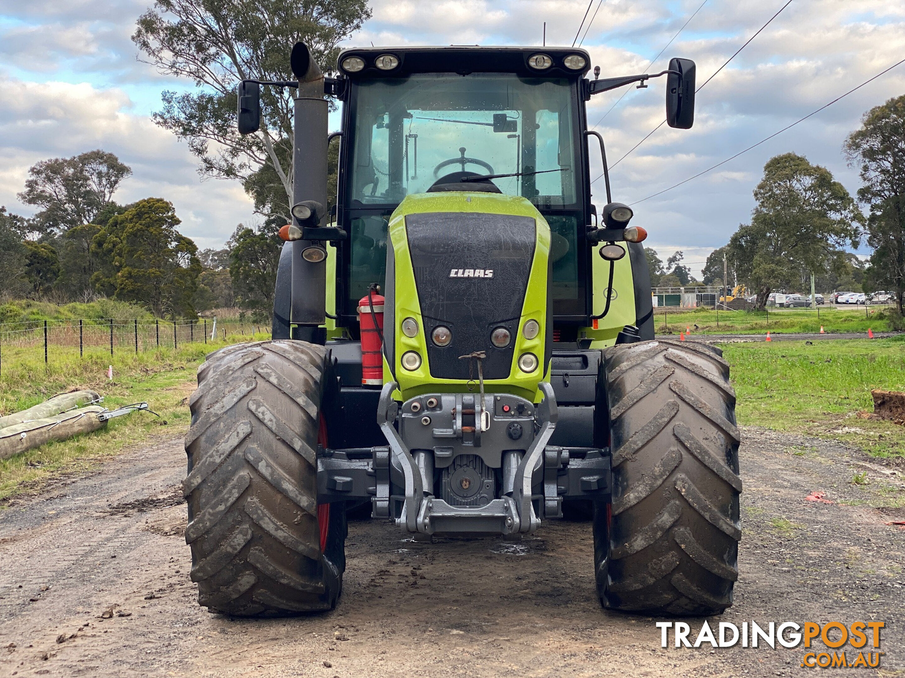 Claas Axion 840 FWA/4WD Tractor