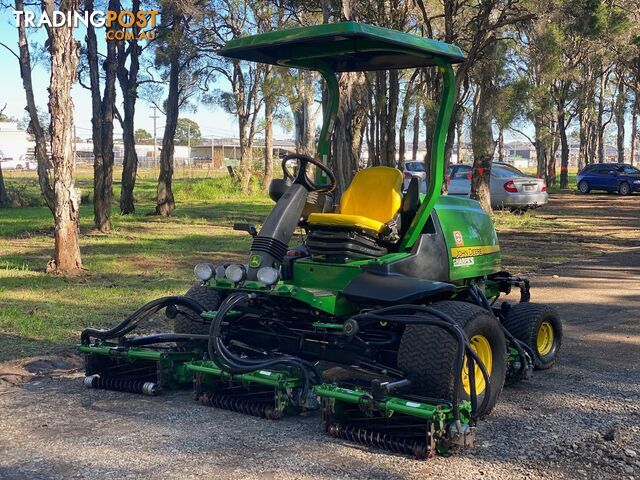 John Deere 8700  Golf Fairway mower Lawn Equipment