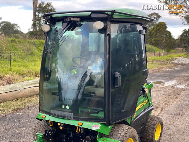 John Deere 1585 Front Deck Lawn Equipment