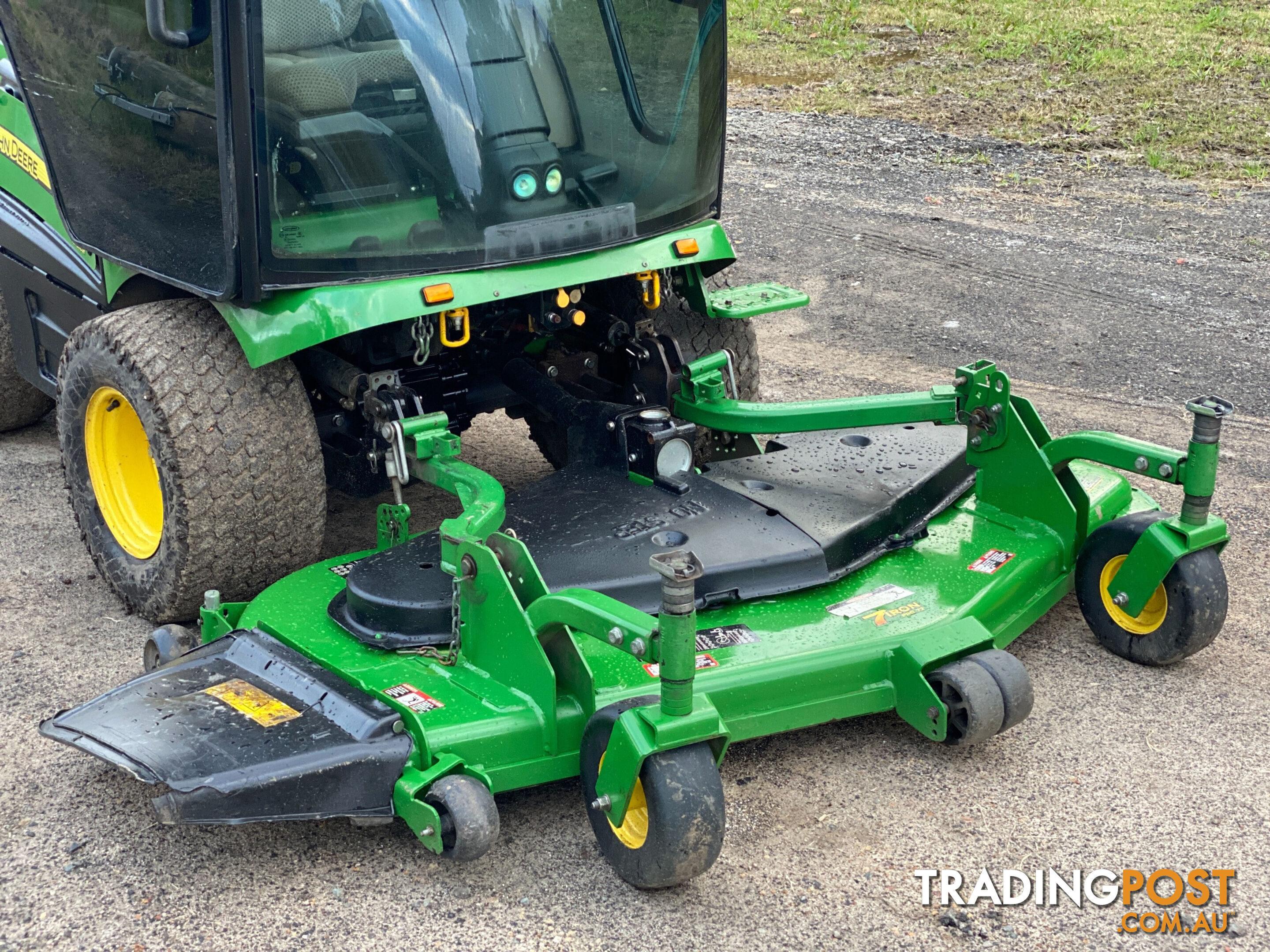 John Deere 1585 Front Deck Lawn Equipment