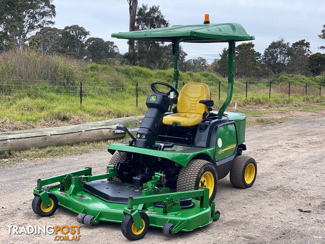 John Deere 1445 Front Deck Lawn Equipment