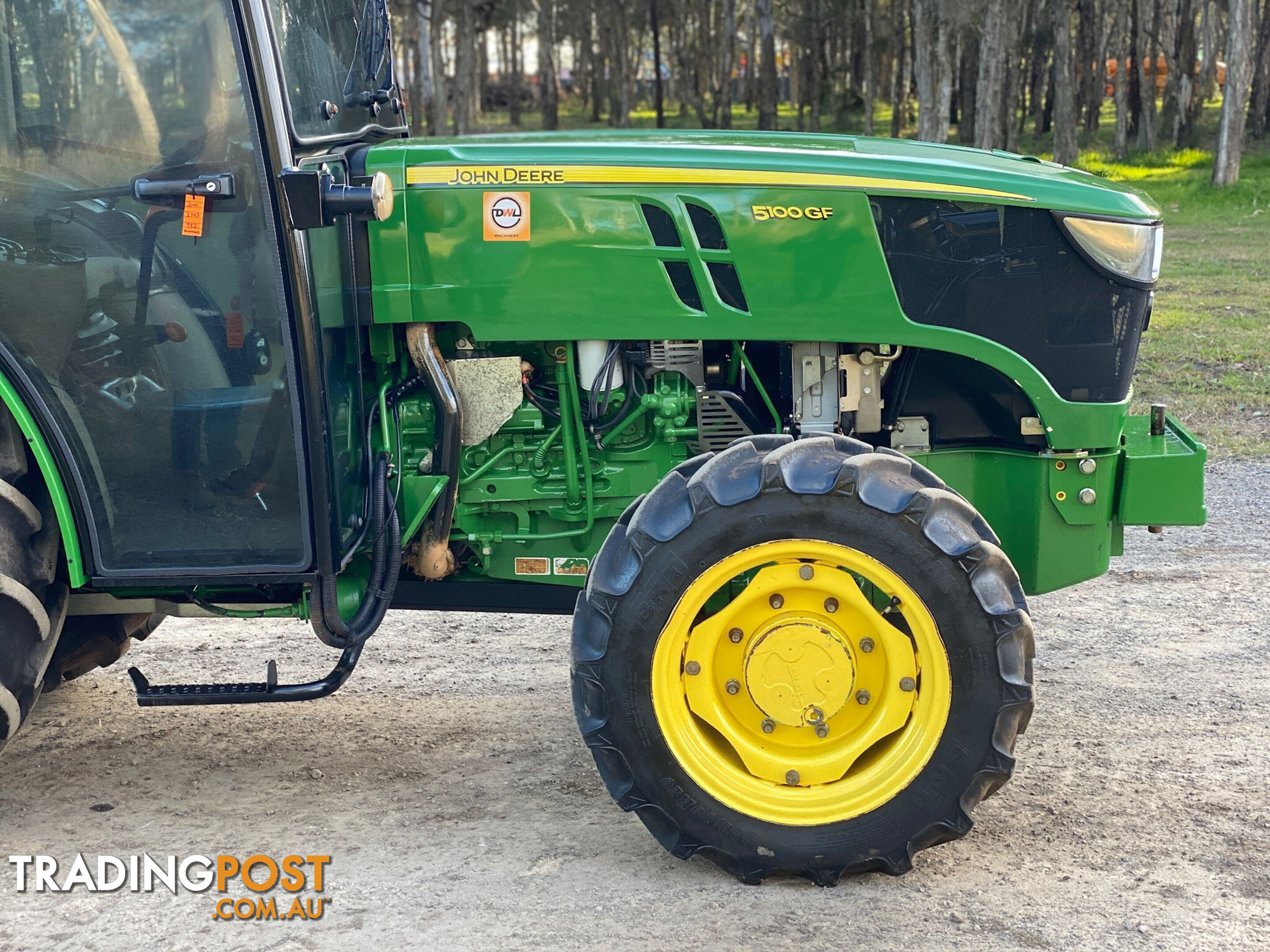 John Deere 5100 FWA/4WD Tractor