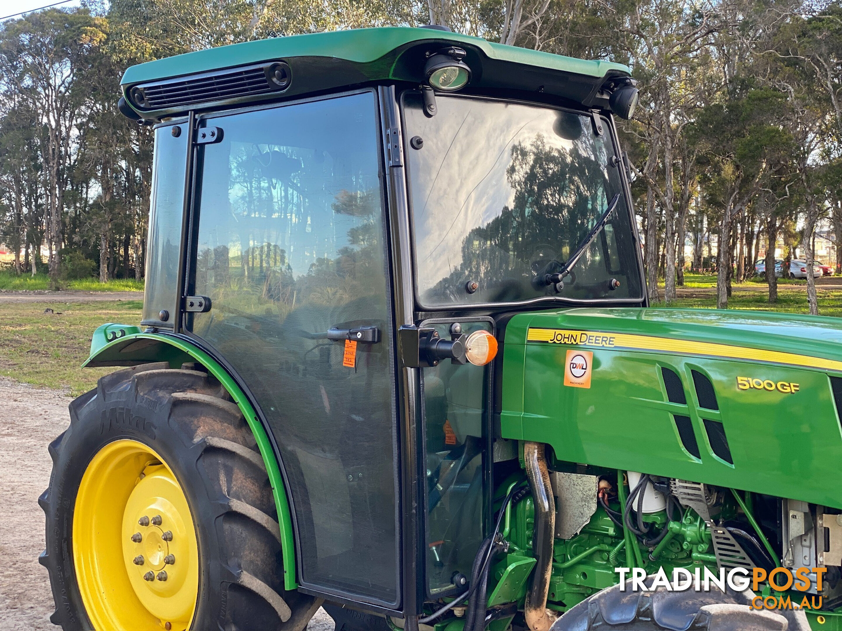 John Deere 5100 FWA/4WD Tractor