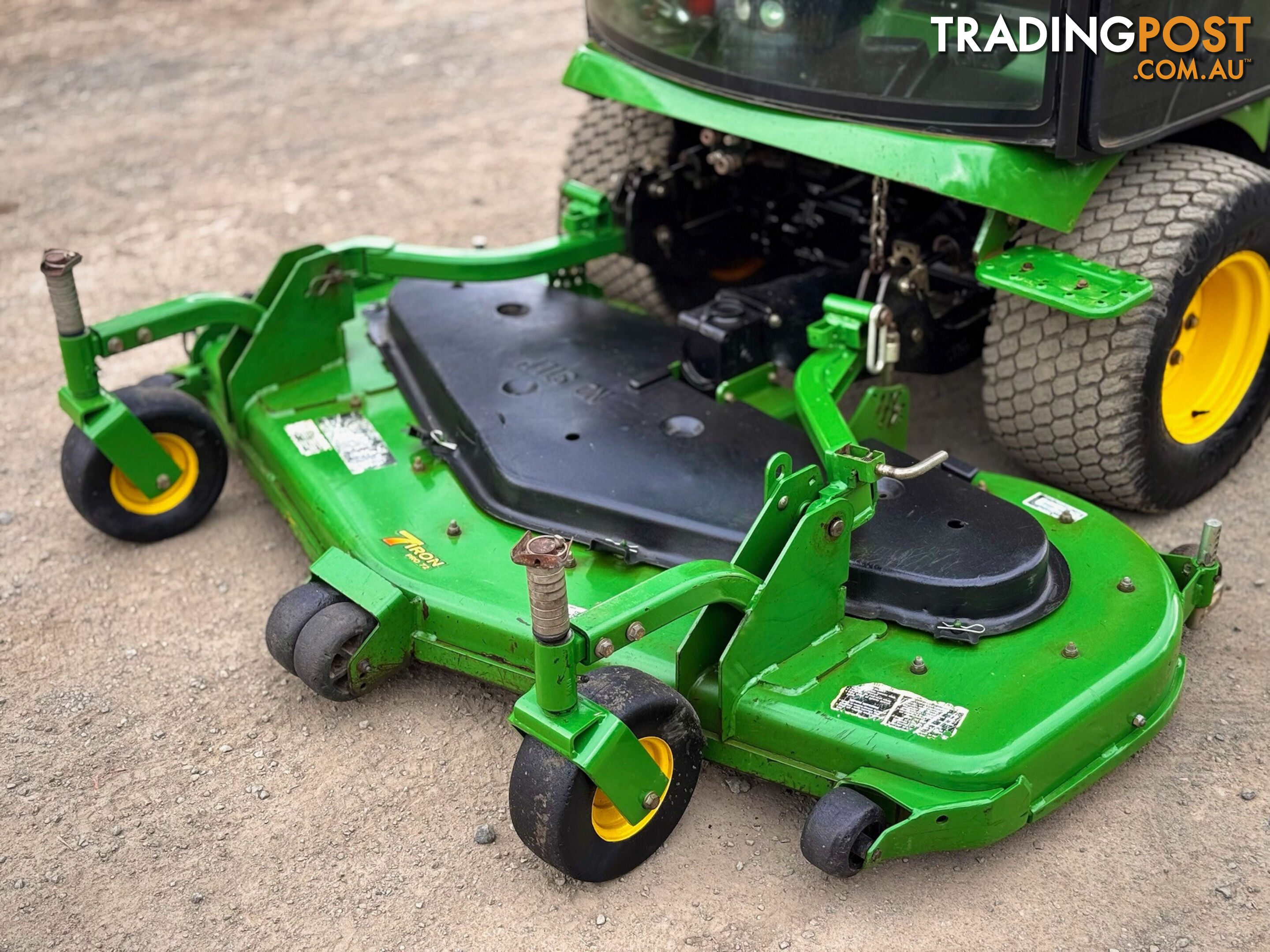 John Deere 1585 Front Deck Lawn Equipment