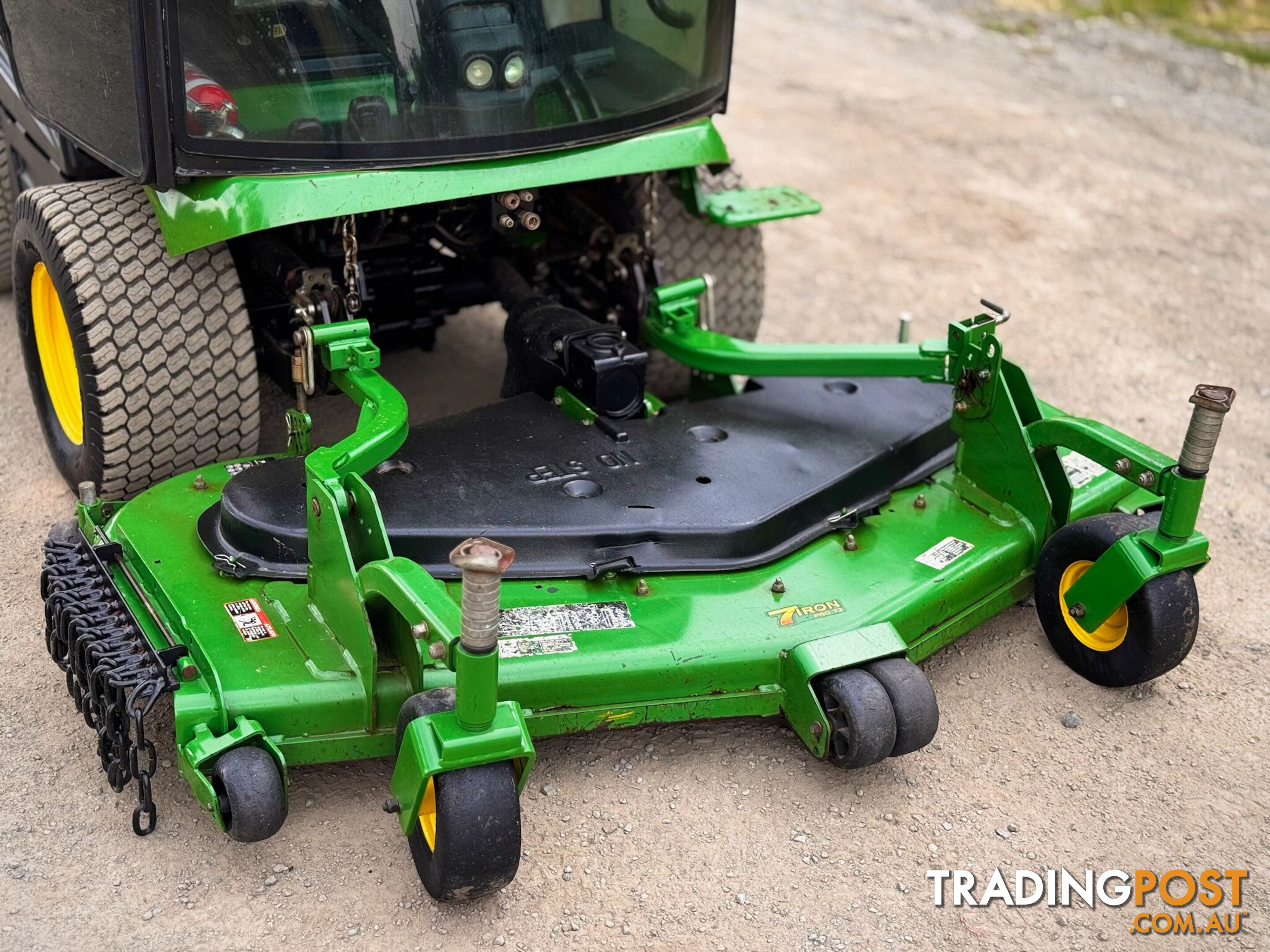 John Deere 1585 Front Deck Lawn Equipment