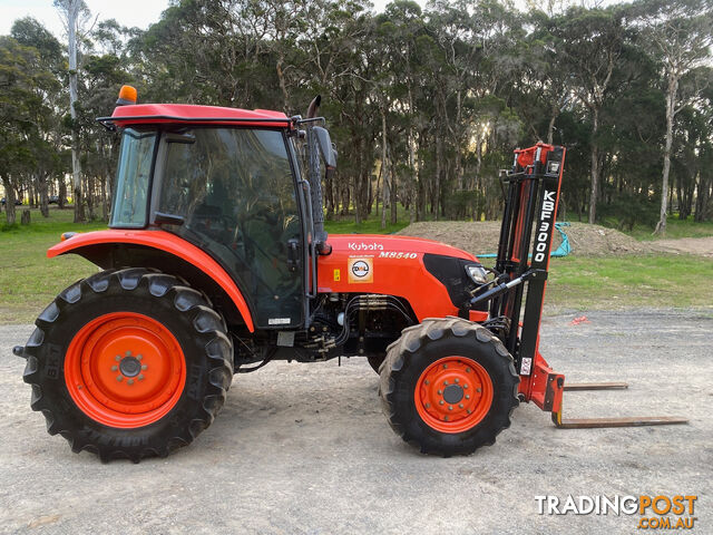 Kubota M8540 FWA/4WD Tractor