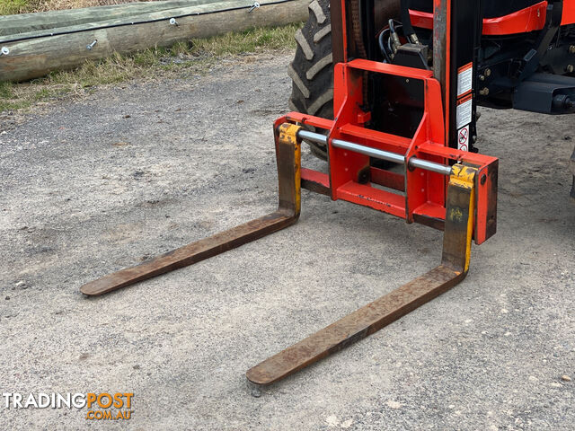 Kubota M8540 FWA/4WD Tractor