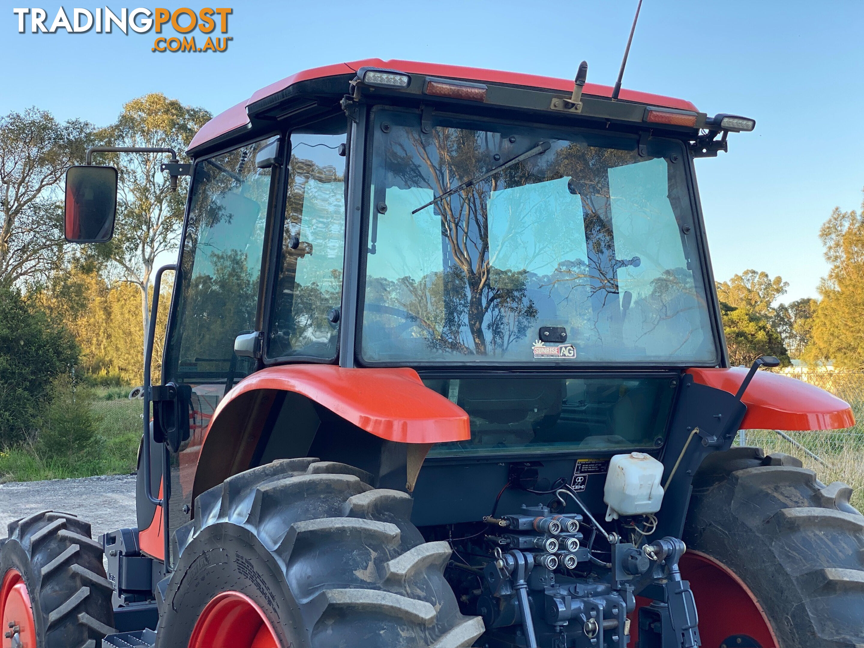 Kubota M108 FWA/4WD Tractor