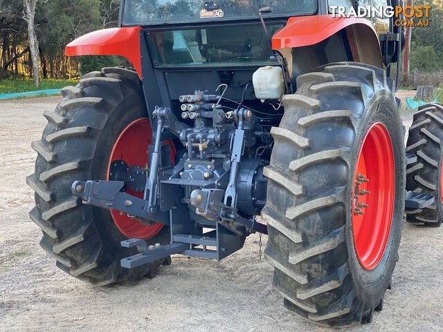 Kubota M108 FWA/4WD Tractor