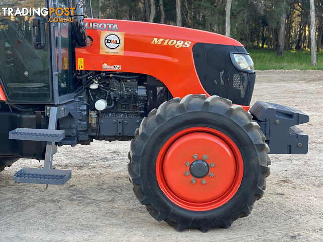 Kubota M108 FWA/4WD Tractor