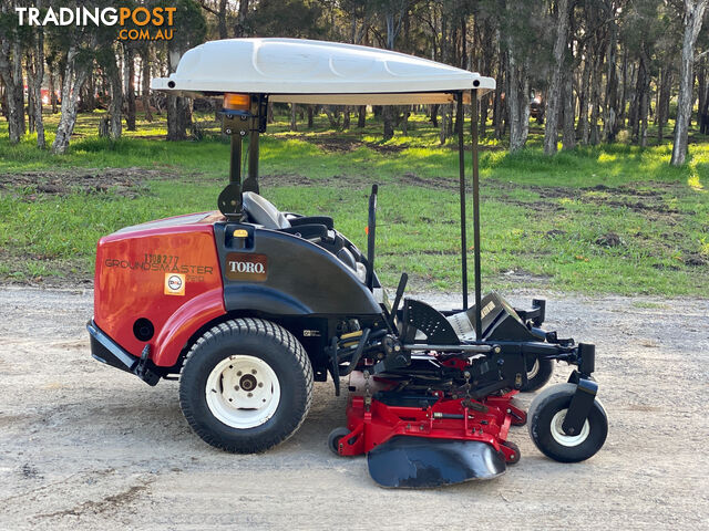 Toro Groundsmaster 7210 Zero Turn Lawn Equipment