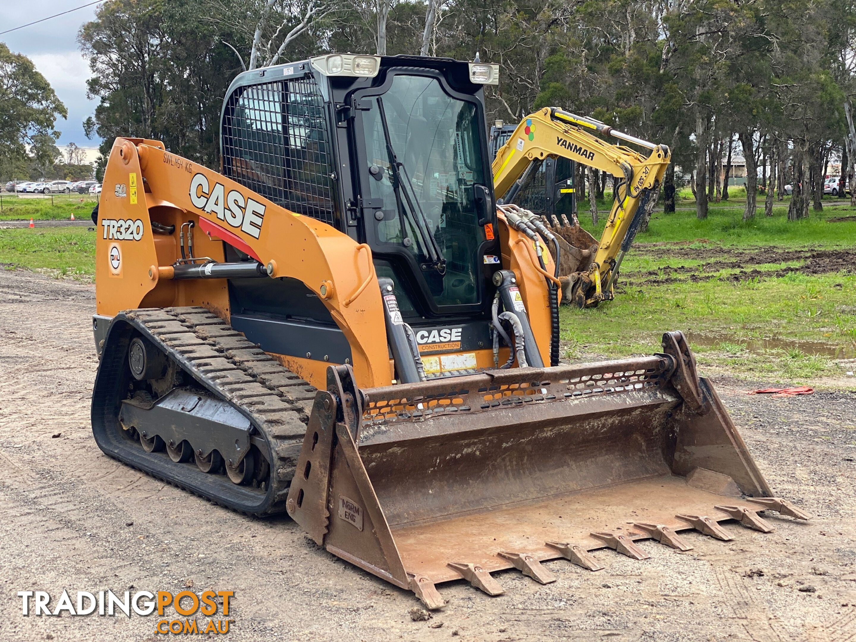 CASE TR320 Skid Steer Loader