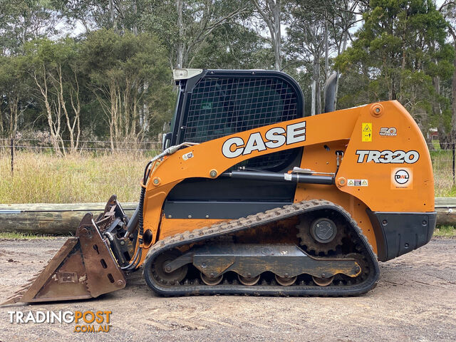 CASE TR320 Skid Steer Loader