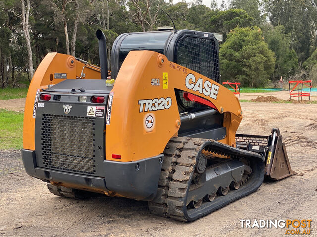 CASE TR320 Skid Steer Loader