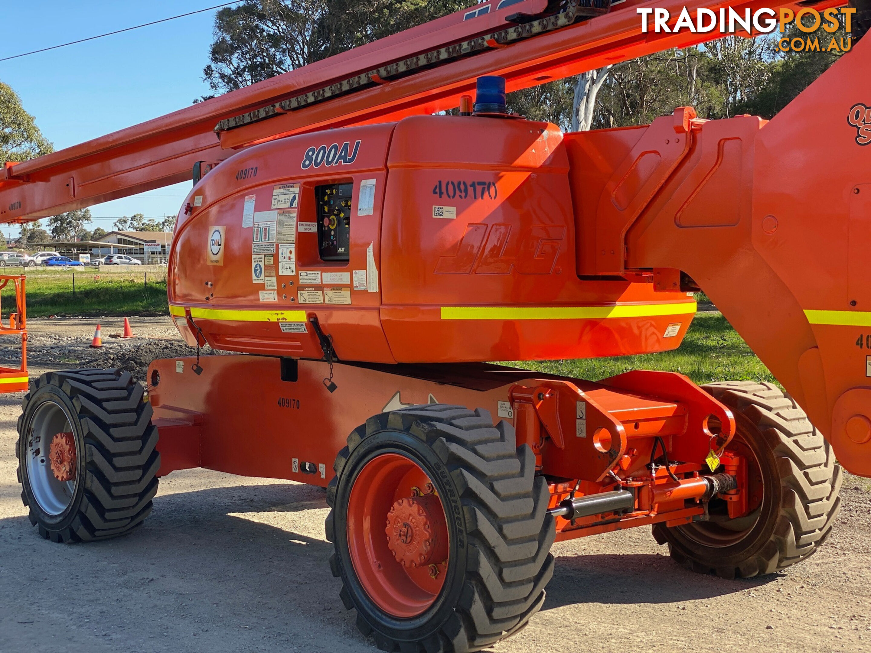 JLG 800AJ Boom Lift Access &amp; Height Safety