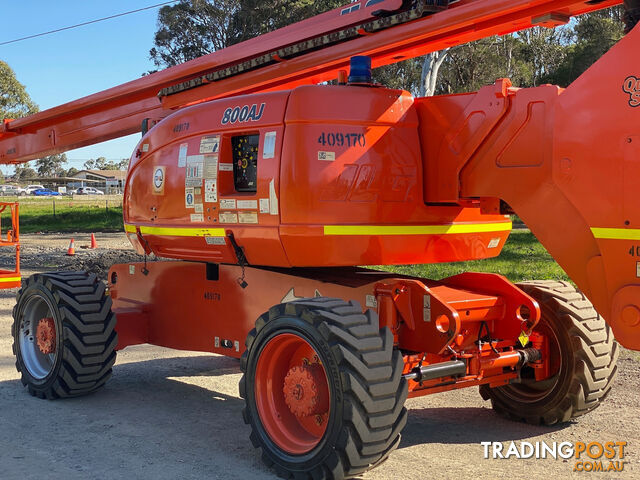 JLG 800AJ Boom Lift Access &amp; Height Safety