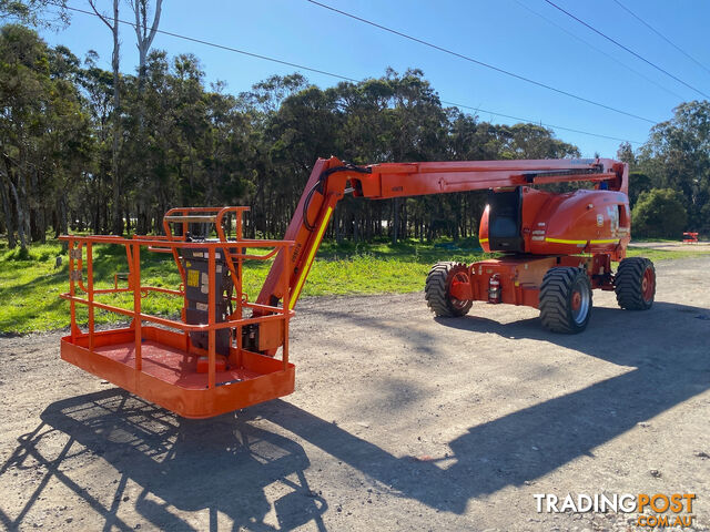 JLG 800AJ Boom Lift Access &amp; Height Safety