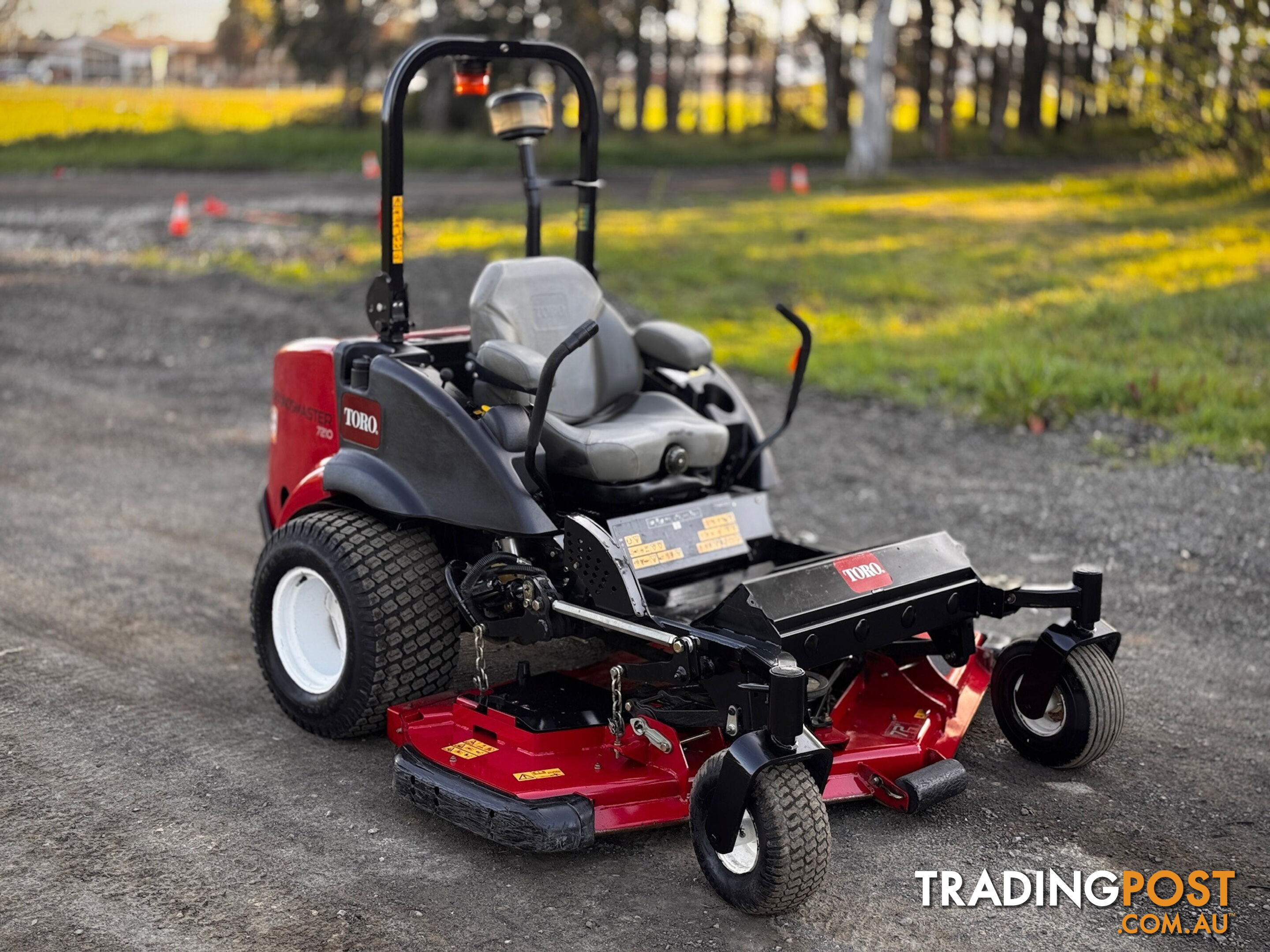 Toro Groundsmaster 7210 Zero Turn Lawn Equipment