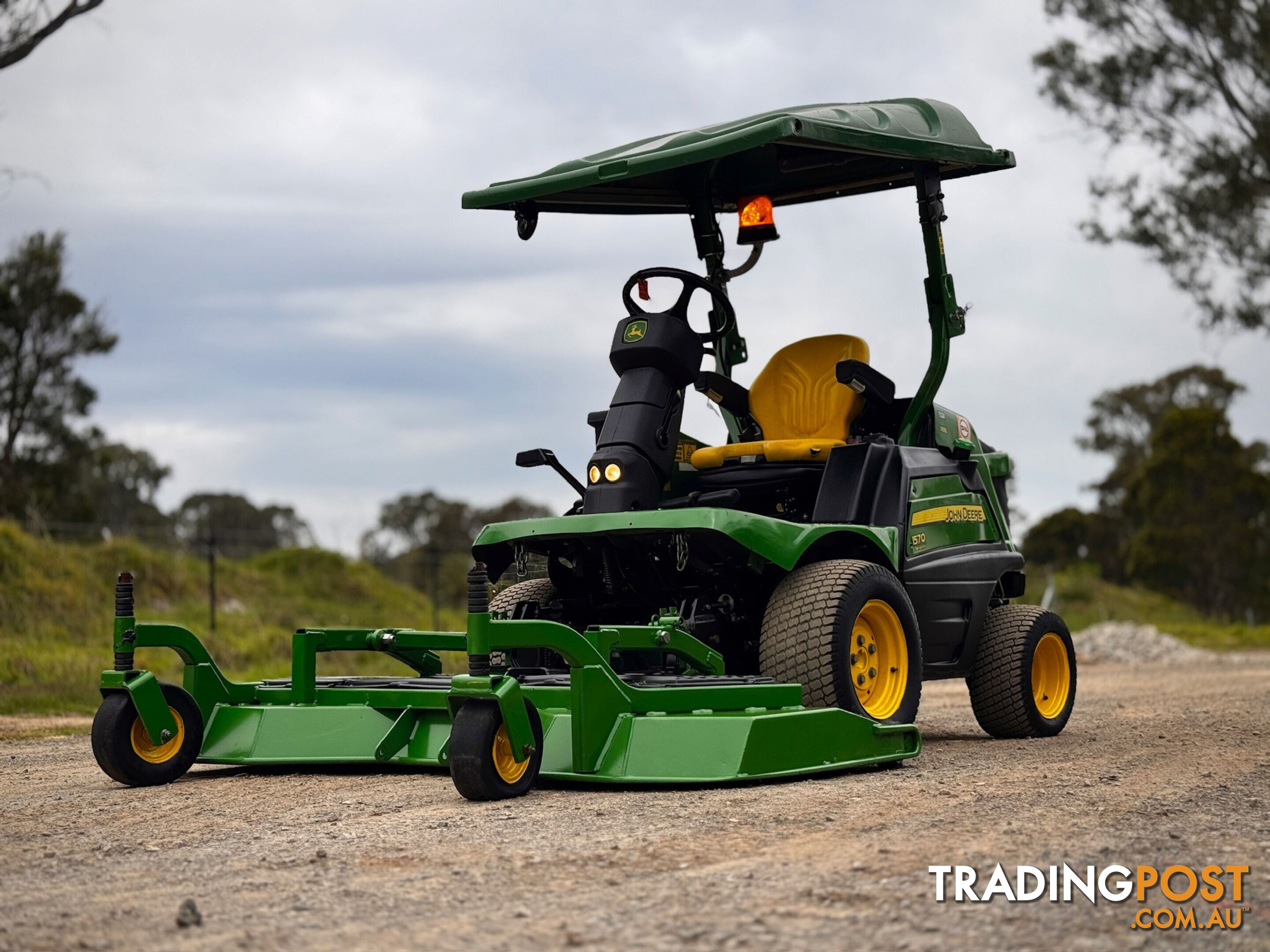 John Deere 1570 Front Deck Lawn Equipment